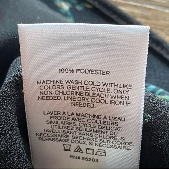 Express Floral Top Black Red Pink Feminine V Neck Medium - Picture 6 of 9